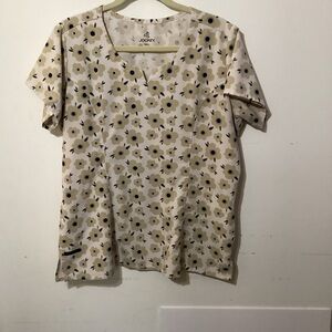 Jockey Women's Short Sleeve Floral Top  Cream / Off White and Black